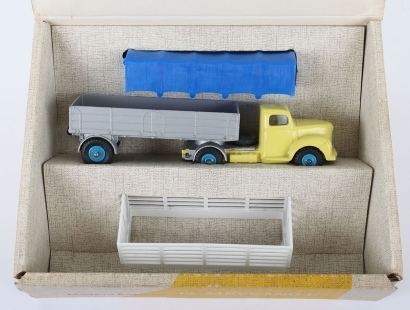 Vintage Dinky Toys 424 Commer Convertible Articulated Truck