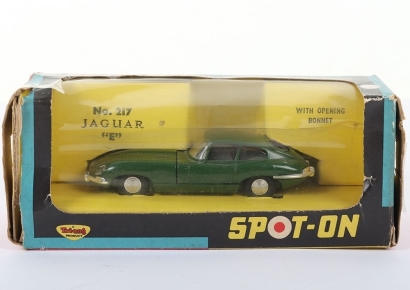 Tri-ang Spot-On Model 217 Jaguar XK &lsquo;E&rsquo; Type