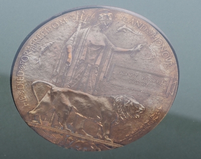 Great War 1914 Star trio of medals with Memorial Plaque to a member of the Northumberland Fusiliers who was killed in action on 31st December 1914. - 10