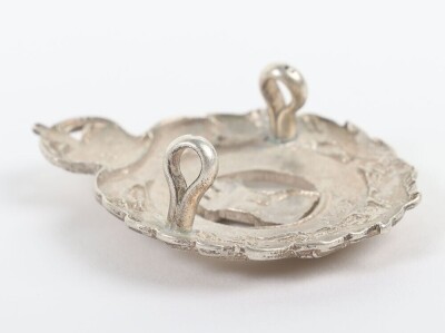 8th Princess Beatrice's Isle of Wight Rifles Officers Cap Badge - 3