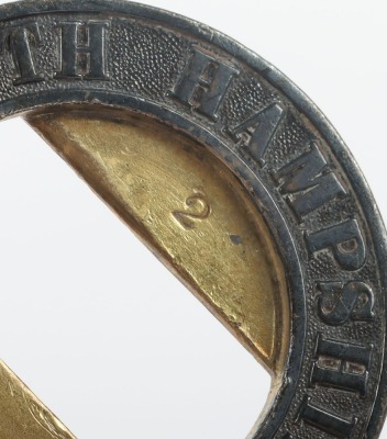 67th (South Hampshire) Regiment of Foot Officer's Silver & Gilt Waist Belt Clasp. - 4