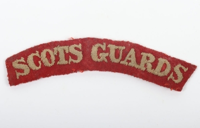 Scarce WW1 Scots Guards Cloth Shoulder Title