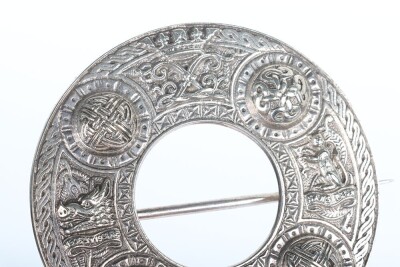 Cased Argyll & Sutherland Highlanders Plaid Brooch, fine example produced by J B Johnstone, London. With crowned Princess Louise cypher, coat of arms of Argyll and similar of Sutherland. Lower section with scrolls &lsquo;ARGYLL AND SUTHERLAND HIGHLANDERS&rsquo;. Broa - 6