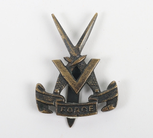 WW2 British Special Forces V Force Cap Badge,