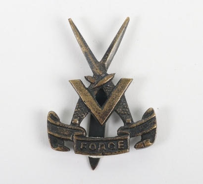 WW2 British Special Forces V Force Cap Badge,
