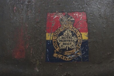 WW2 Canadian Mk.II Steel Helmet, Royal Montreal Regiment. - 2