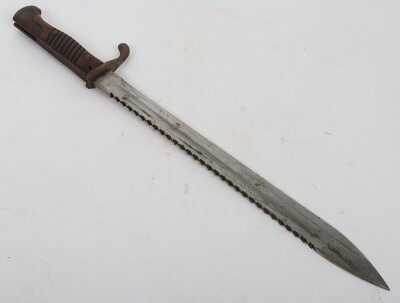 WW1 German G98 Saw Back Pioneers Bayonet in Leather Scabbard. - 11