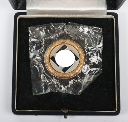 Mint Un-issued German Cross in Gold (Deutsches Kreuz) by Otto Kein & Co, Hanau with Presentation Case
