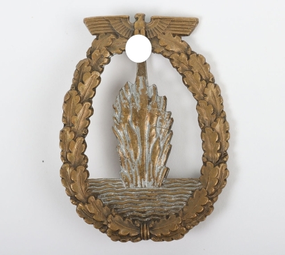 WW2 German Kriegsmarine Minesweeper badge by C.E. Juncker, Berlin
