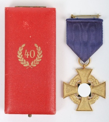 Third Reich 40 Year Faithful Service Decoration medal by Deschler & Sohn with maker marked box