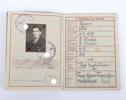 WW2 German Wehrpass of Leutnant Josef Schwan