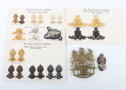 Grouping of Cap Badges & Collars in cloth metal & Anodised to the Royal Regiment of Artillery.