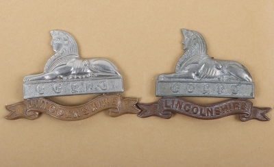 A set of Military Cap, Collar Badges Shoulder Titles & Buttons to the Lincolnshire Regiment - 4