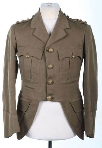 WW1 Gordon Highlanders Officers Shoulder Rank Tunic.