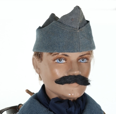 WW1 French Other Ranks Uniform and Equipment Display - 3