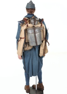 WW1 French Other Ranks Uniform and Equipment Display - 6