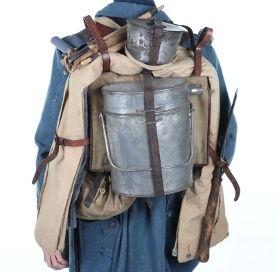 WW1 French Other Ranks Uniform and Equipment Display - 7