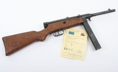 Deactivated Italian Beretta Sub Machine Gun