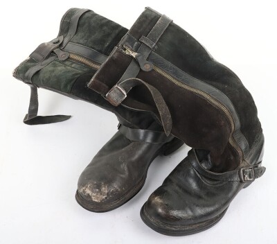WW2 German Luftwaffe Flying Boots, Unmatched Pair.