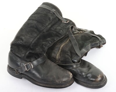 WW2 German Luftwaffe Flying Boots, Unmatched Pair. - 2