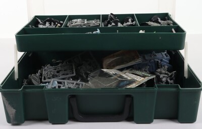 Collection of Warhammer 40,000 Games Workshop models, figures, codex and more. - 6