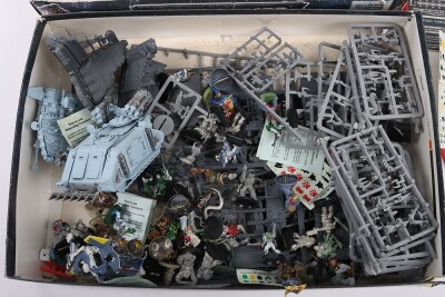 Collection of Warhammer 40,000 Games Workshop models, figures, codex and more. - 9