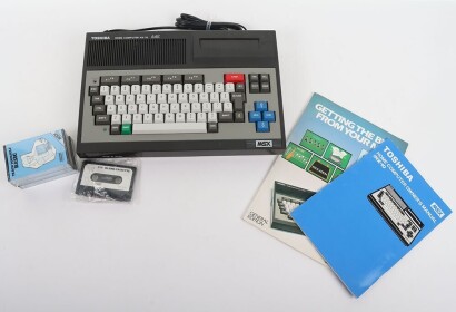 Vintage Toshiba Home Computer HX-10 64K.