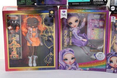 Nine Monster High, Rainbow High and LOL Dolls Mattel MGA. - 2