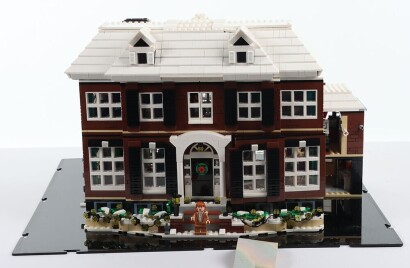 Lego 21330 Ideas Home Alone House.