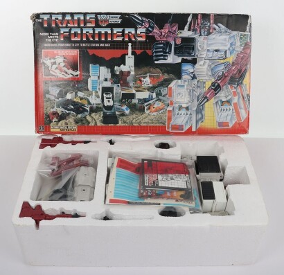 Vintage Transformers Generation One G1 Metroplex Boxed Hasbro 1985.