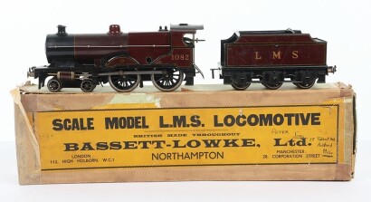 Bassett-Lowke clockwork 0 gauge LMS 4-4-0 Standard Compound locomotive and tender,