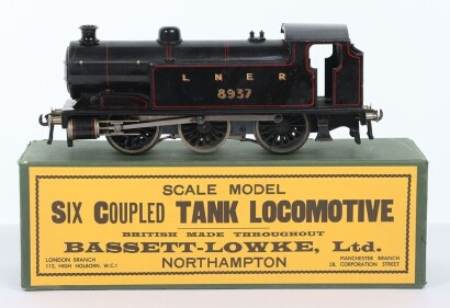 Bassett-Lowke 3-rail electric 0 gauge LNER Standard 0-6-0 tank locomotive,