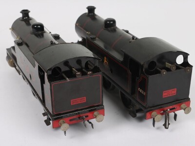 Two Bassett-Lowke clockwork 0 gauge Standard 0-6-0 tank locomotives, - 6
