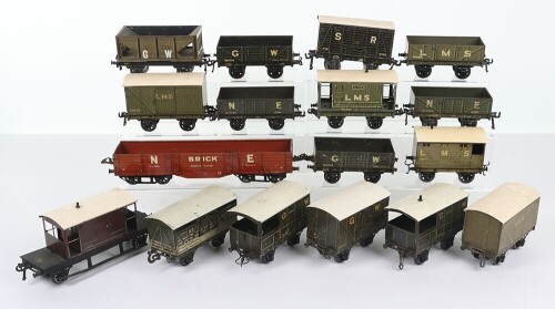 Collection of 0 gauge Bassett-Lowke rolling stock,