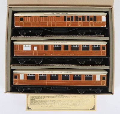 Ace Trains 0 gauge LNER Corridor Coach set C/4, - 2