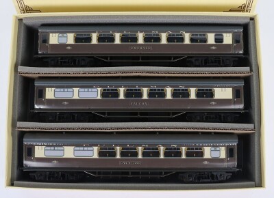 Ace Trains 0 gauge BR Pullman coach sets, - 6