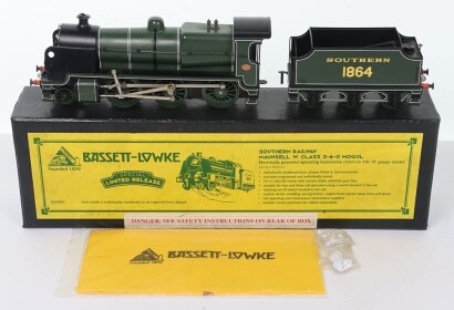 Bassett-Lowke by Corgi BL99003 2-6-0 Maunsell N class Mogul locomotive and tender,