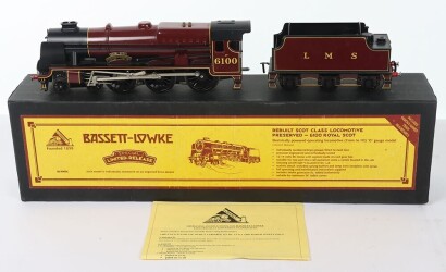 Bassett-Lowke by Corgi BL99016 4-6-0 rebuilt Scot class locomotive and tender &lsquo;Royal Scot&rsquo;,