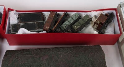Collection of Hornby Dublo, - 7