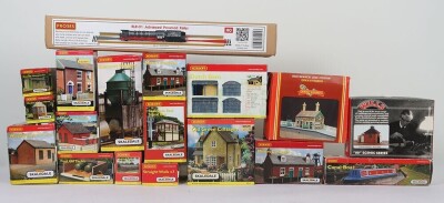 Collection of Hornby Skaledale and other 00 gauge Track Side Buildings and accessories,