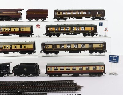 Five Hornby 00 Gauge Pullman Coaches, - 3