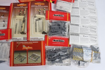 Hornby Railways 00 gauge boxed trackside accessories, - 4