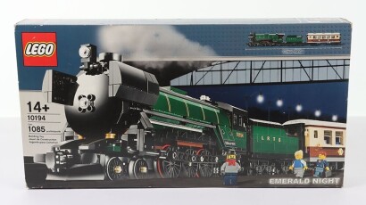 Lego Set 10194 Emerald Night Locomotive