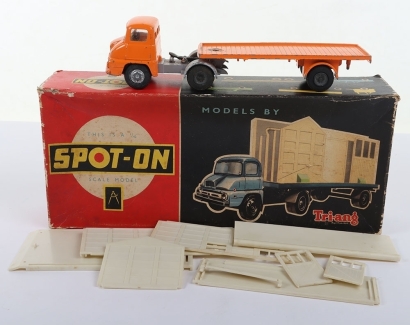 Tri-ang Spot On Ford Thames Trader with Arctic Flat Float and Garage Kit