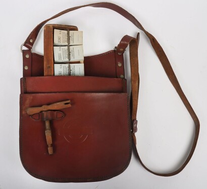 London Transport buses Leather Conductors Cash Bag complete with original Budget Key
