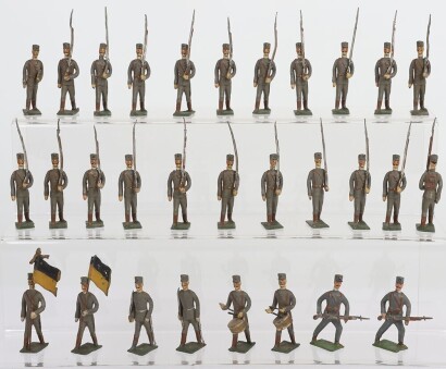 Heyde of similar 50mm Austrian Infantry marching at the slope,
