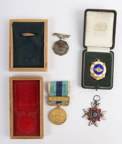 Grouping of Japanese Medals and Decorations
