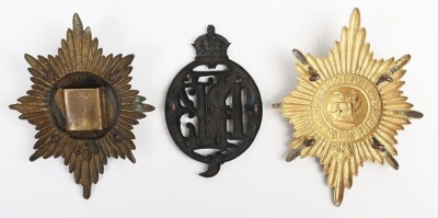 Queen's Edinburgh Rifle Volunteers Pouch Badge accompanied with two Worcestershire Regiment Valise Badges. - 2