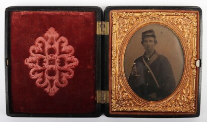 American Civil War Union Soldier Ambrotype Photograph in Case