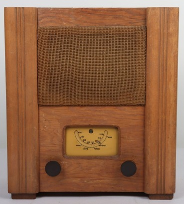 WW2 'War-Time Civilian Receiver' Utility Radio Set.